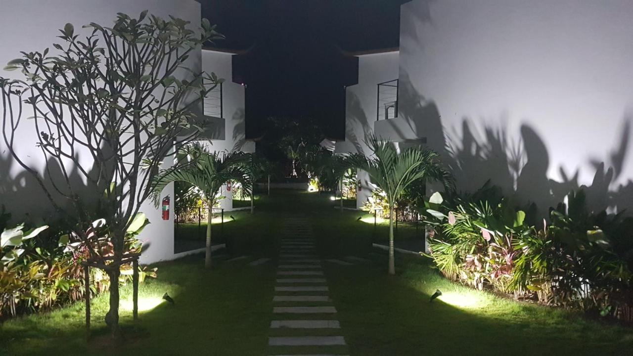 La Plage Resort & Beach Club Baan Tai Eksteriør bilde